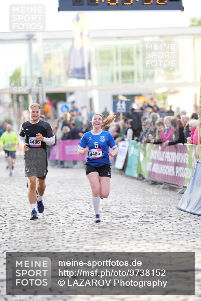 12.06.2026 - Holstenköstenlauf LAZAROV Photography http://msf.ph/oto/9738152 12.06.2026 20:05:55 Laufen 3959, 4485, 4486 meine-sportfotos.de