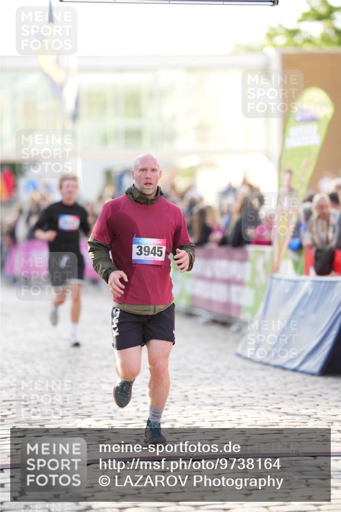 12.06.2026 - Holstenköstenlauf LAZAROV Photography http://msf.ph/oto/9738164 12.06.2026 20:05:41 Laufen 3523, 3945, 4491 meine-sportfotos.de