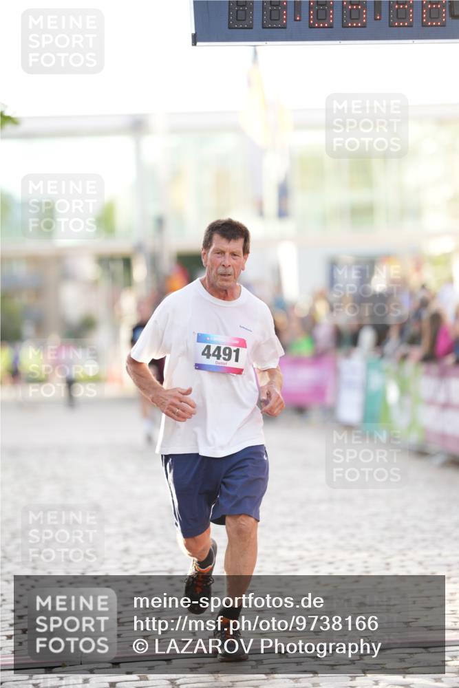 12.06.2026 - Holstenköstenlauf LAZAROV Photography http://msf.ph/oto/9738166 12.06.2026 20:05:37 Laufen 3945, 4491 meine-sportfotos.de