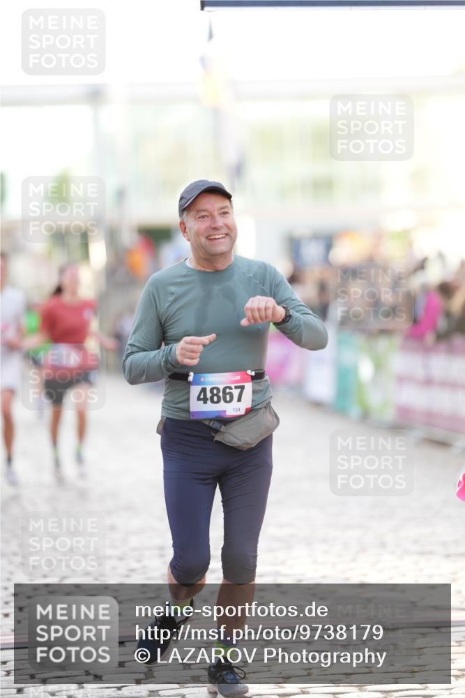 12.06.2026 - Holstenköstenlauf LAZAROV Photography http://msf.ph/oto/9738179 12.06.2026 20:05:24 Laufen 3591, 3690, 3695, 4633, 4867 meine-sportfotos.de