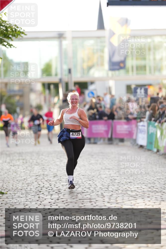 12.06.2026 - Holstenköstenlauf LAZAROV Photography http://msf.ph/oto/9738201 12.06.2026 20:04:59 Laufen 3328, 3330, 3357, 4617, 4725 meine-sportfotos.de