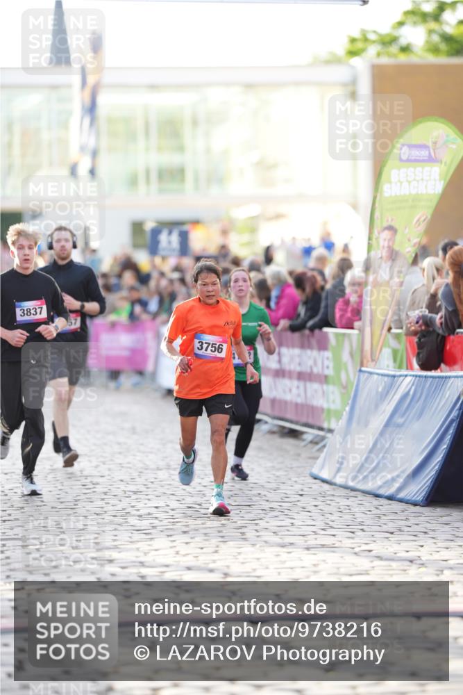 12.06.2026 - Holstenköstenlauf LAZAROV Photography http://msf.ph/oto/9738216 12.06.2026 20:04:50 Laufen 3357, 3756, 3837, 4090, 4091, 4162 meine-sportfotos.de