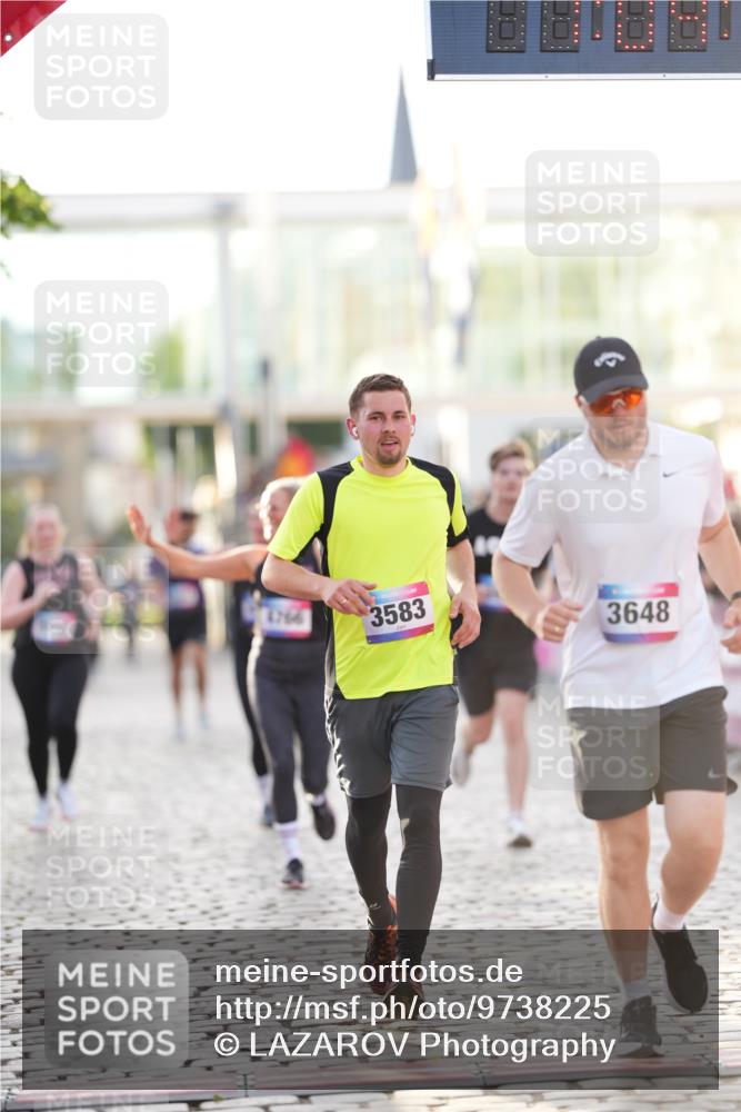 12.06.2026 - Holstenköstenlauf LAZAROV Photography http://msf.ph/oto/9738225 12.06.2026 20:04:39 Laufen 3583, 3975, 4190, 4547, 4549, 4766 meine-sportfotos.de