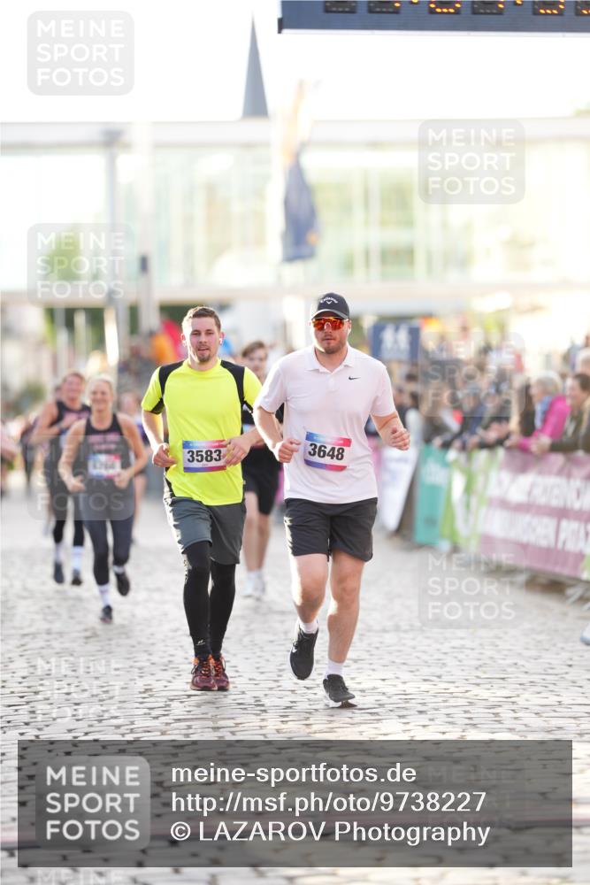 12.06.2026 - Holstenköstenlauf LAZAROV Photography http://msf.ph/oto/9738227 12.06.2026 20:04:38 Laufen 3583, 3975, 4190, 4547, 4549, 4766 meine-sportfotos.de