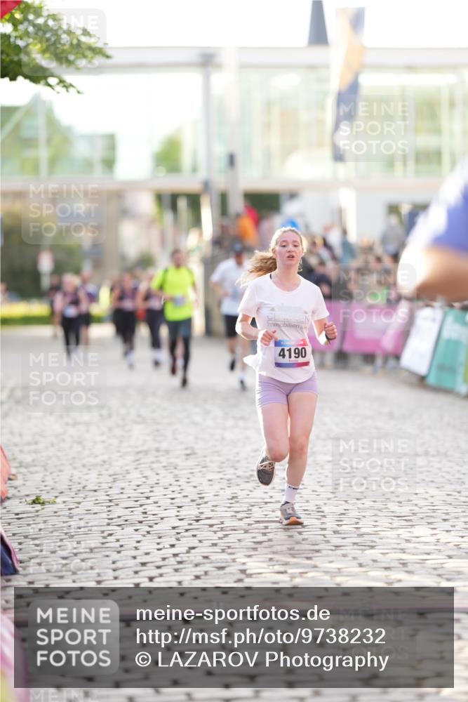 12.06.2026 - Holstenköstenlauf LAZAROV Photography http://msf.ph/oto/9738232 12.06.2026 20:04:32 Laufen 4190, 4415, 4850 meine-sportfotos.de