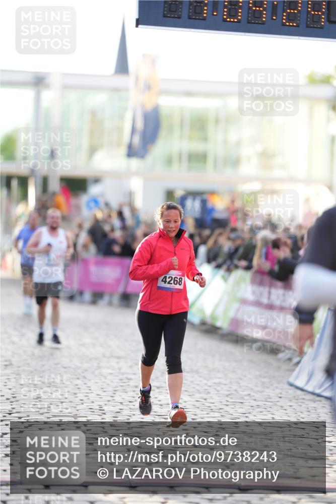 12.06.2026 - Holstenköstenlauf LAZAROV Photography http://msf.ph/oto/9738243 12.06.2026 20:04:23 Laufen 3179, 3279, 4156, 4268 meine-sportfotos.de