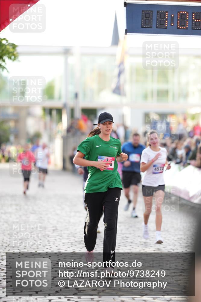 12.06.2026 - Holstenköstenlauf LAZAROV Photography http://msf.ph/oto/9738249 12.06.2026 20:04:17 Laufen 3279, 3957, 4087, 4156, 4456 meine-sportfotos.de