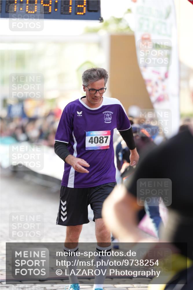 12.06.2026 - Holstenköstenlauf LAZAROV Photography http://msf.ph/oto/9738254 12.06.2026 20:04:12 Laufen 3663, 3957, 4087, 4108, 4456 meine-sportfotos.de