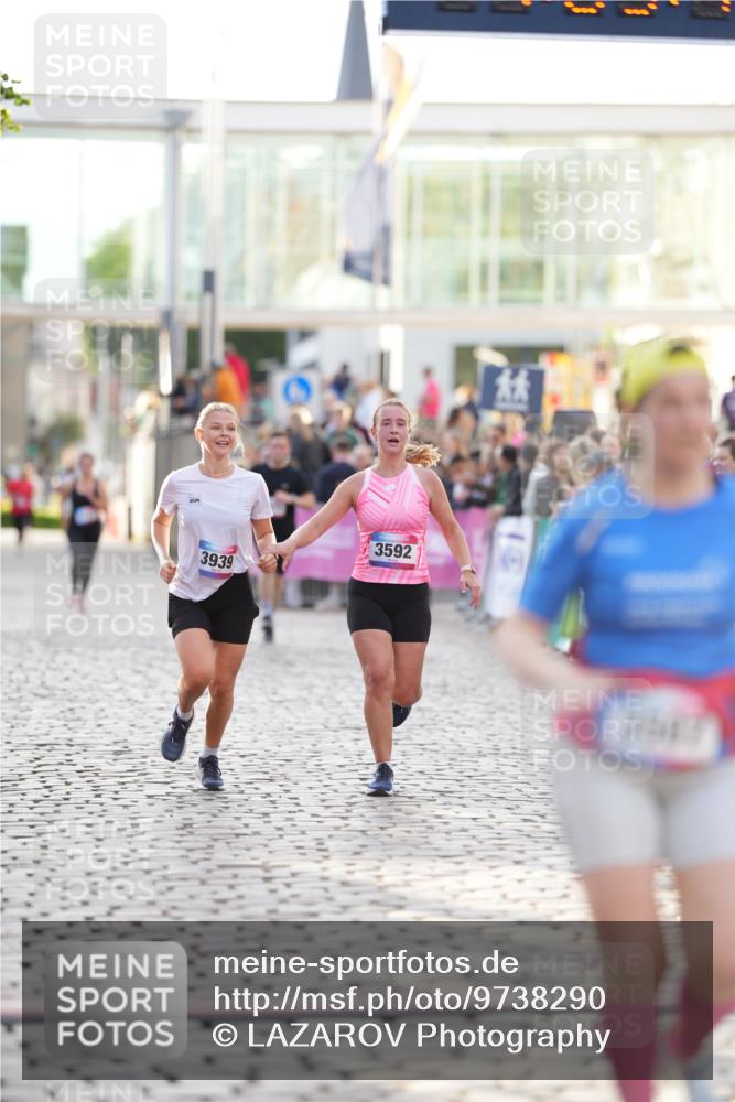 12.06.2026 - Holstenköstenlauf LAZAROV Photography http://msf.ph/oto/9738290 12.06.2026 20:03:40 Laufen 3169, 3319, 3507, 3592, 3939, 4194, 4196, 4847 meine-sportfotos.de
