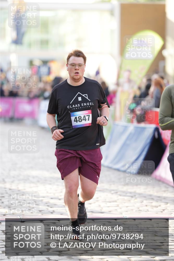 12.06.2026 - Holstenköstenlauf LAZAROV Photography http://msf.ph/oto/9738294 12.06.2026 20:03:37 Laufen 3169, 3319, 3507, 4110, 4111, 4112, 4194, 4196, 4847 meine-sportfotos.de