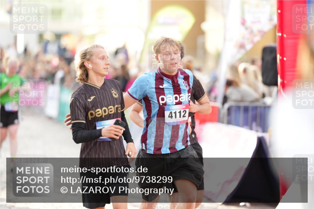 12.06.2026 - Holstenköstenlauf LAZAROV Photography http://msf.ph/oto/9738299 12.06.2026 20:03:32 Laufen 3169, 3252, 3319, 4110, 4111, 4112, 4194, 4196, 4691 meine-sportfotos.de