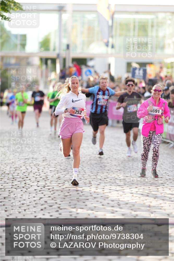 12.06.2026 - Holstenköstenlauf LAZAROV Photography http://msf.ph/oto/9738304 12.06.2026 20:03:28 Laufen 3252, 3477, 4110, 4111, 4112, 4691 meine-sportfotos.de