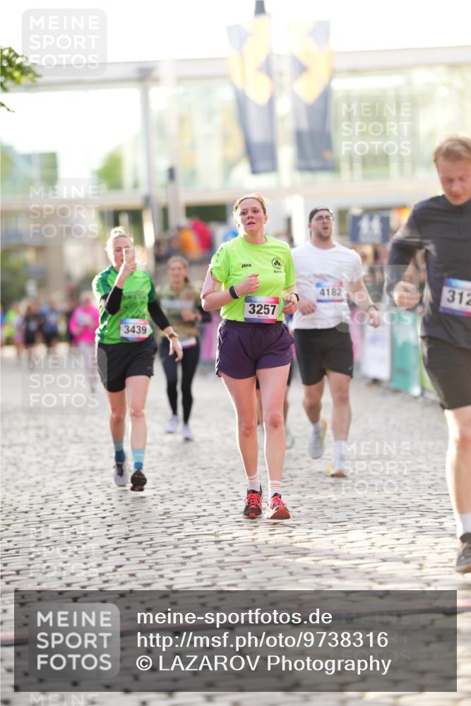 12.06.2026 - Holstenköstenlauf LAZAROV Photography http://msf.ph/oto/9738316 12.06.2026 20:03:17 Laufen 3127, 3257, 3268, 3439, 3508, 4182, 4903 meine-sportfotos.de