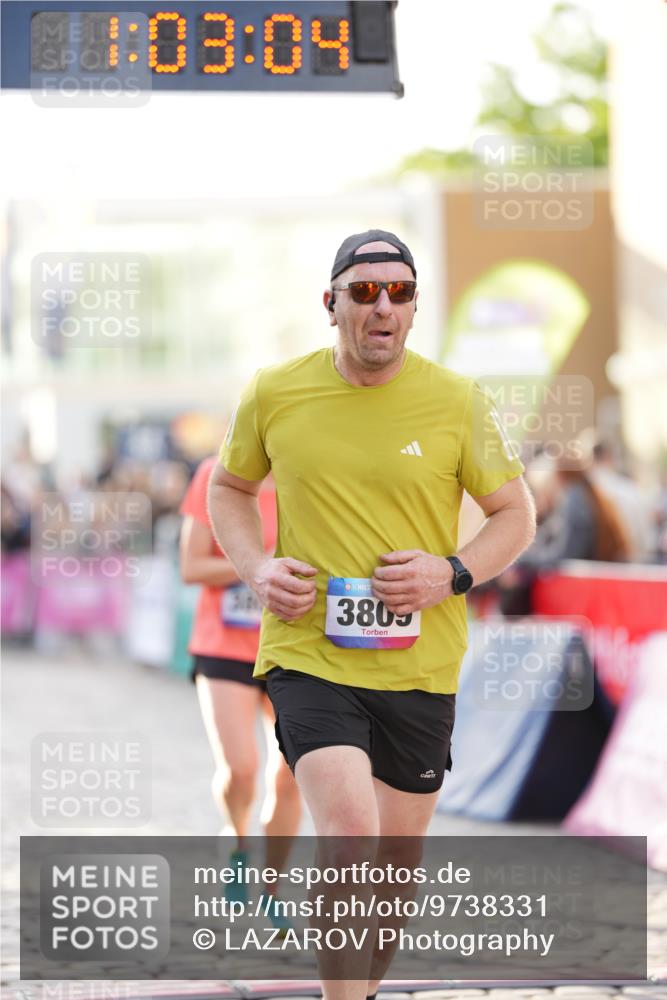 12.06.2026 - Holstenköstenlauf LAZAROV Photography http://msf.ph/oto/9738331 12.06.2026 20:03:03 Laufen 3803, 3809, 4636, 4753 meine-sportfotos.de