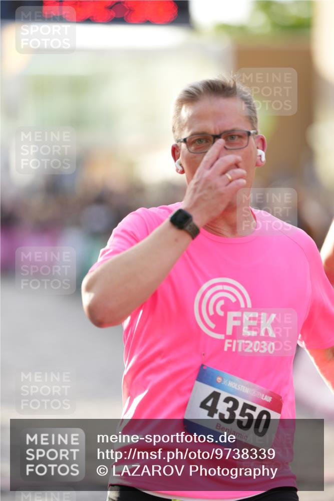 12.06.2026 - Holstenköstenlauf LAZAROV Photography http://msf.ph/oto/9738339 12.06.2026 20:02:55 Laufen 3118, 4143, 4350, 4636, 4884 meine-sportfotos.de