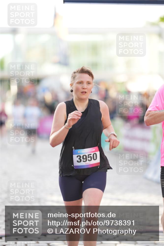 12.06.2026 - Holstenköstenlauf LAZAROV Photography http://msf.ph/oto/9738391 12.06.2026 20:02:07 Laufen 3485, 3950, 4352, 4357, 4358, 4361 meine-sportfotos.de