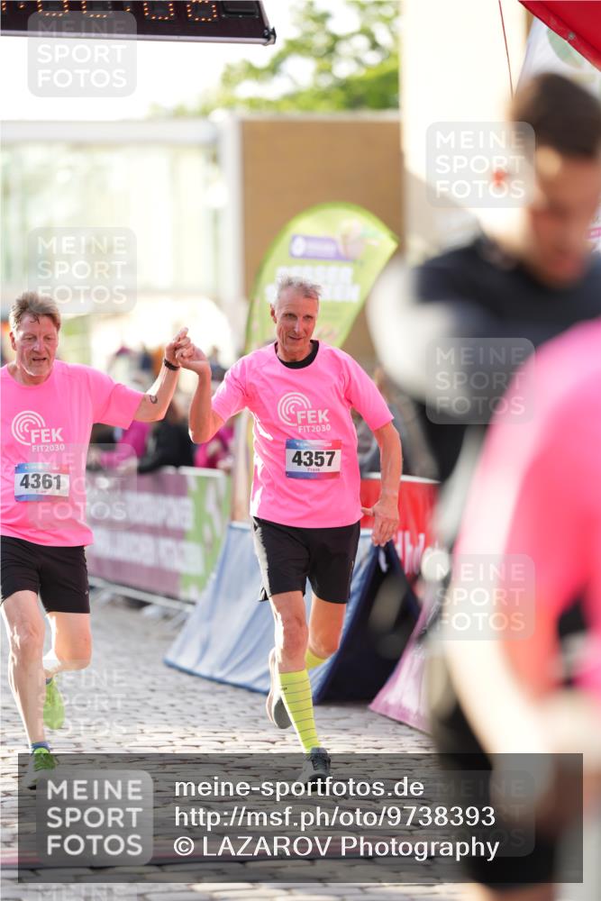 12.06.2026 - Holstenköstenlauf LAZAROV Photography http://msf.ph/oto/9738393 12.06.2026 20:02:06 Laufen 3166, 3167, 3485, 3950, 4352, 4357, 4358, 4361 meine-sportfotos.de
