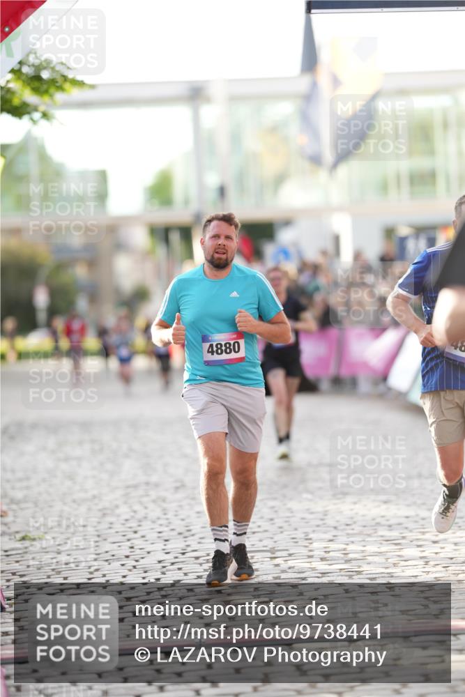 12.06.2026 - Holstenköstenlauf LAZAROV Photography http://msf.ph/oto/9738441 12.06.2026 20:01:21 Laufen 3079, 3122, 3921, 4223, 4579, 4878, 4880 meine-sportfotos.de