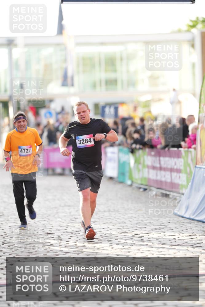 12.06.2026 - Holstenköstenlauf LAZAROV Photography http://msf.ph/oto/9738461 12.06.2026 20:01:00 Laufen 3284, 4439, 4727, 4931 meine-sportfotos.de