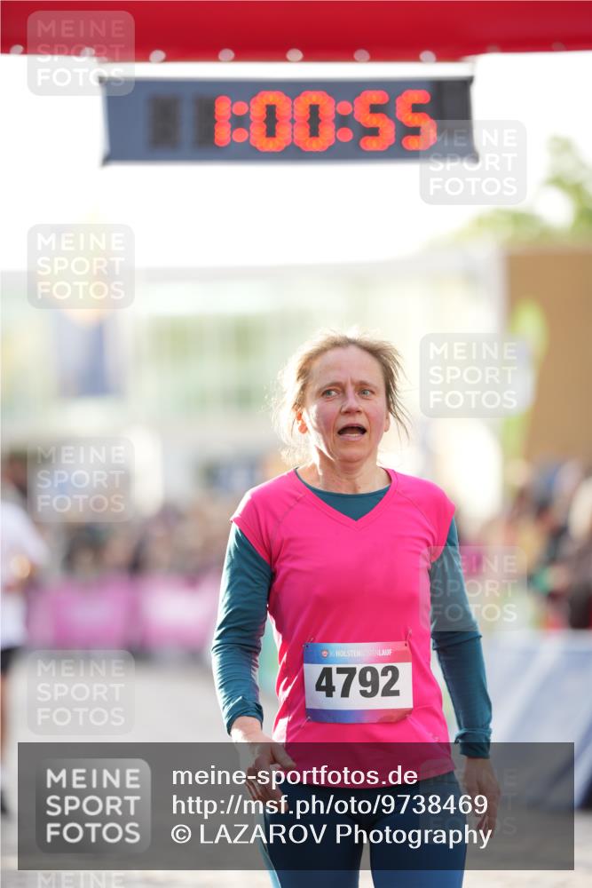 12.06.2026 - Holstenköstenlauf LAZAROV Photography http://msf.ph/oto/9738469 12.06.2026 20:00:55 Laufen 3558, 4149, 4439, 4792, 4931 meine-sportfotos.de