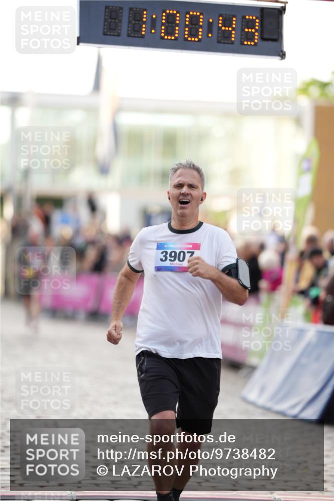 12.06.2026 - Holstenköstenlauf LAZAROV Photography http://msf.ph/oto/9738482 12.06.2026 20:00:42 Laufen 3825, 3907, 4427, 4743, 4890 meine-sportfotos.de