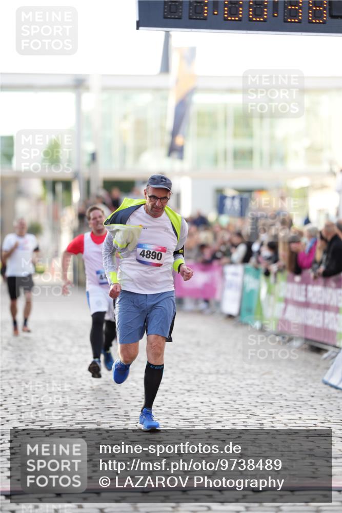12.06.2026 - Holstenköstenlauf LAZAROV Photography http://msf.ph/oto/9738489 12.06.2026 20:00:37 Laufen 3825, 4427, 4890 meine-sportfotos.de
