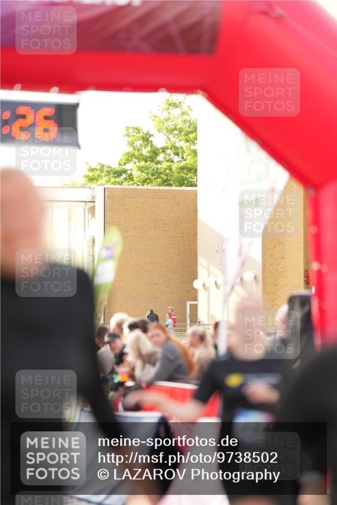 12.06.2026 - Holstenköstenlauf LAZAROV Photography http://msf.ph/oto/9738502 12.06.2026 20:00:25 Laufen 3087, 3154, 3566, 4246, 4365, 4366, 4933 meine-sportfotos.de