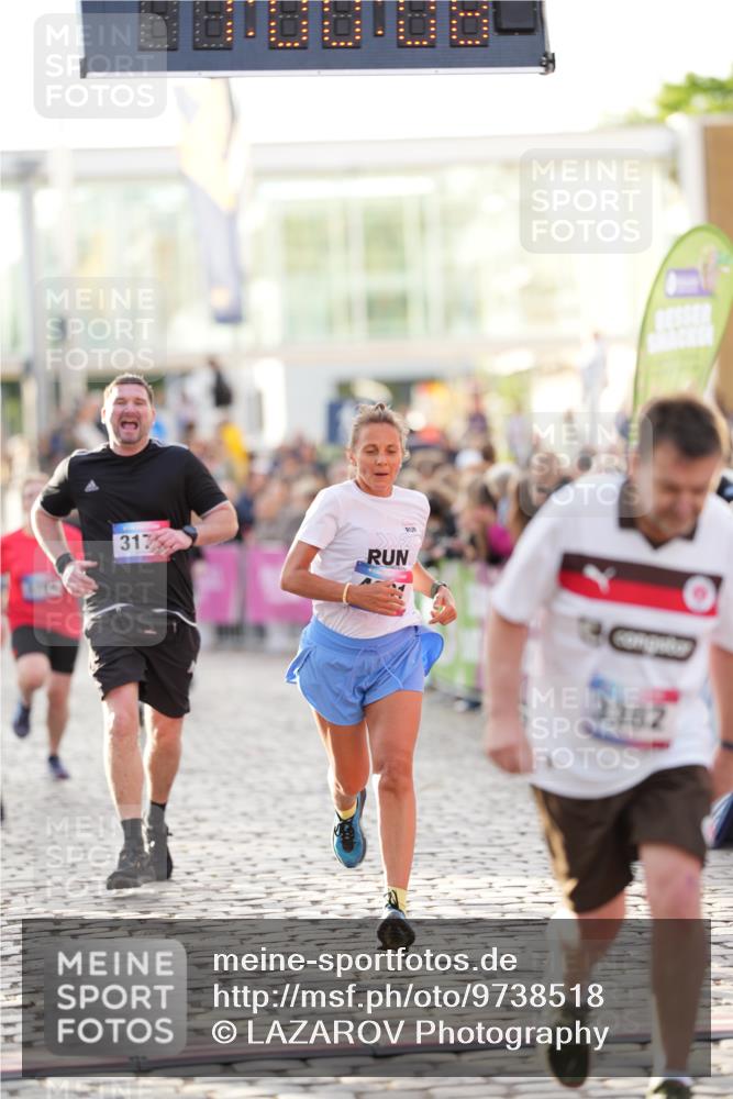 12.06.2026 - Holstenköstenlauf LAZAROV Photography http://msf.ph/oto/9738518 12.06.2026 20:00:07 Laufen 3178, 3382, 3653, 3785, 3835, 4457, 4601, 4723, 4834 meine-sportfotos.de