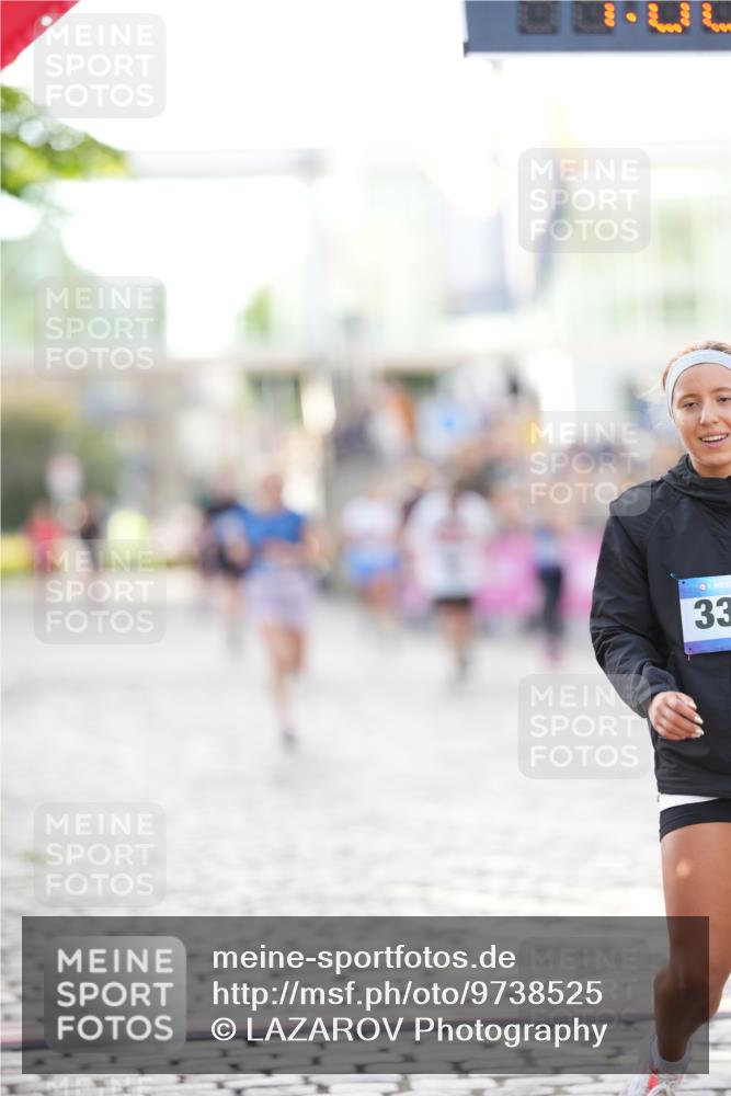 12.06.2026 - Holstenköstenlauf LAZAROV Photography http://msf.ph/oto/9738525 12.06.2026 19:59:59 Laufen 3393, 3835, 4565, 4824 meine-sportfotos.de