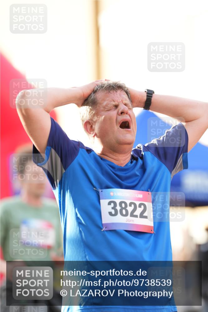 12.06.2026 - Holstenköstenlauf LAZAROV Photography http://msf.ph/oto/9738539 12.06.2026 19:59:47 Laufen 3822, 4537 meine-sportfotos.de