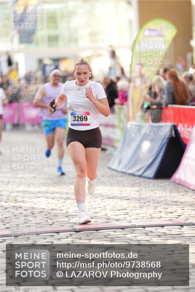 12.06.2026 - Holstenköstenlauf LAZAROV Photography http://msf.ph/oto/9738568 12.06.2026 19:59:26 Laufen 3269, 3563, 4587 meine-sportfotos.de