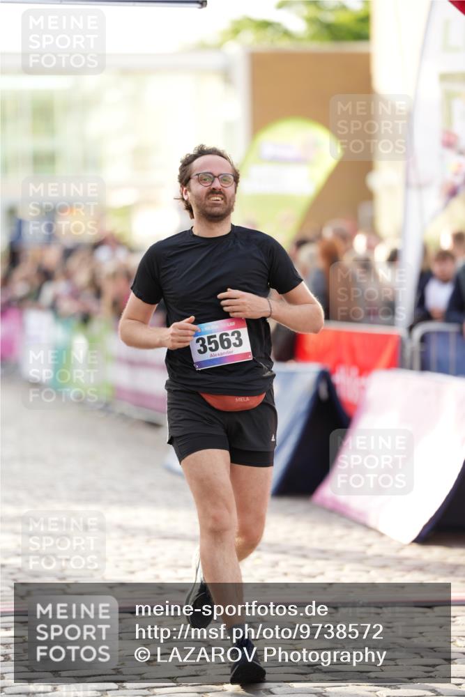 12.06.2026 - Holstenköstenlauf LAZAROV Photography http://msf.ph/oto/9738572 12.06.2026 19:59:21 Laufen 3563, 4838, 4846 meine-sportfotos.de