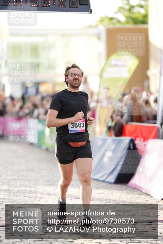 12.06.2026 - Holstenköstenlauf LAZAROV Photography http://msf.ph/oto/9738573 12.06.2026 19:59:20 Laufen 3563, 4838, 4846 meine-sportfotos.de