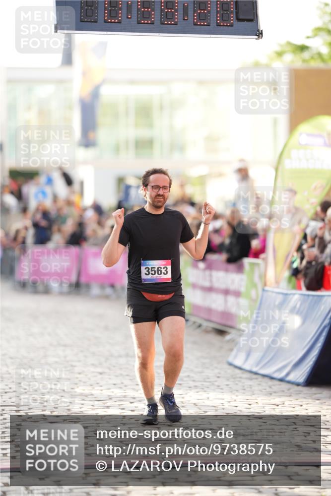 12.06.2026 - Holstenköstenlauf LAZAROV Photography http://msf.ph/oto/9738575 12.06.2026 19:59:20 Laufen 3563, 4838, 4846 meine-sportfotos.de