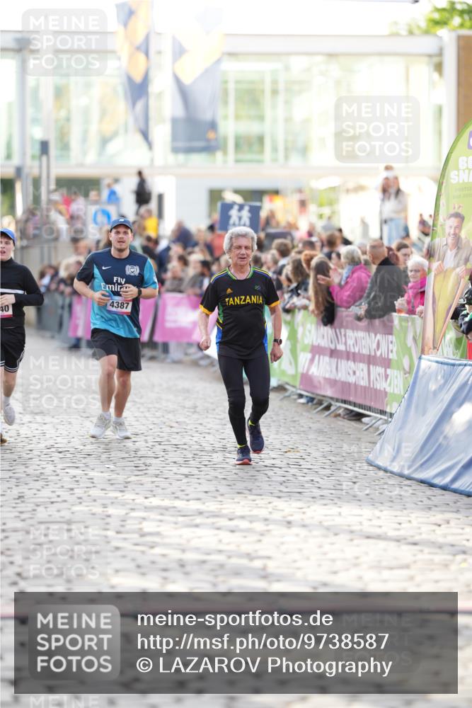 12.06.2026 - Holstenköstenlauf LAZAROV Photography http://msf.ph/oto/9738587 12.06.2026 19:59:08 Laufen 3176, 3278, 3340, 3478, 4387 meine-sportfotos.de