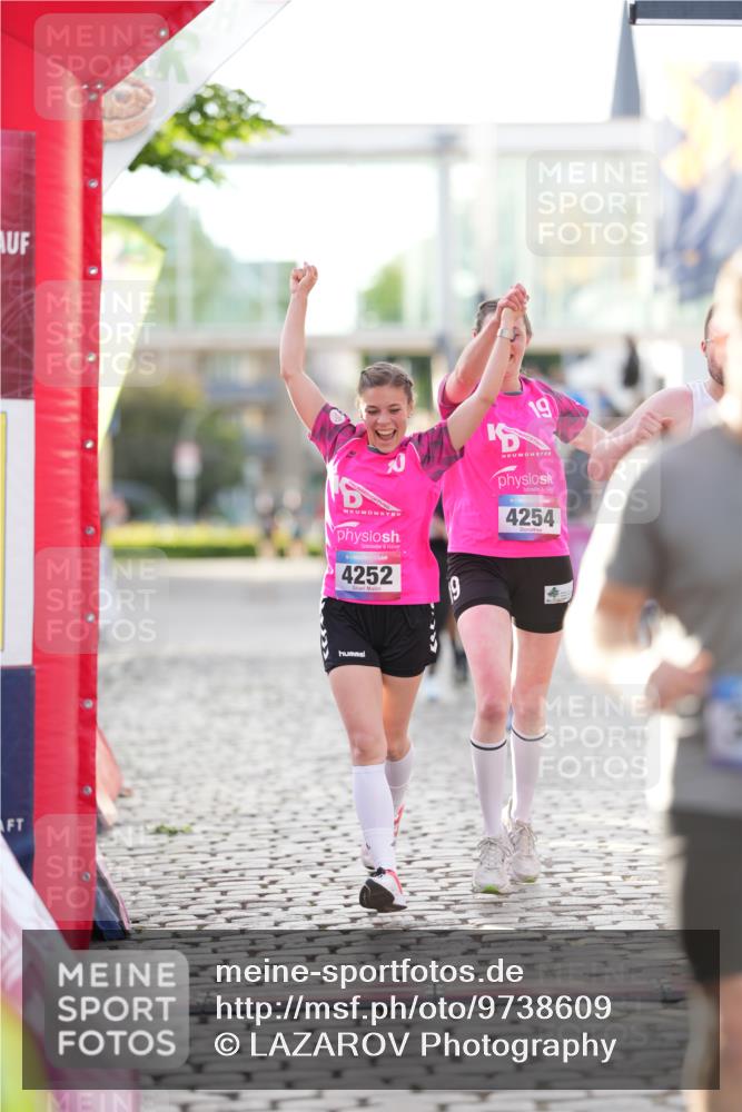 12.06.2026 - Holstenköstenlauf LAZAROV Photography http://msf.ph/oto/9738609 12.06.2026 19:58:45 Laufen 3165, 3509, 3512, 3768, 3793, 3972, 4252, 4254, 4379, 4445 meine-sportfotos.de