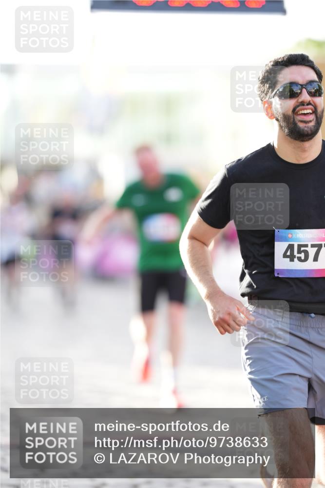 12.06.2026 - Holstenköstenlauf LAZAROV Photography http://msf.ph/oto/9738633 12.06.2026 19:58:24 Laufen 3136, 3180, 3887, 4130, 4577 meine-sportfotos.de