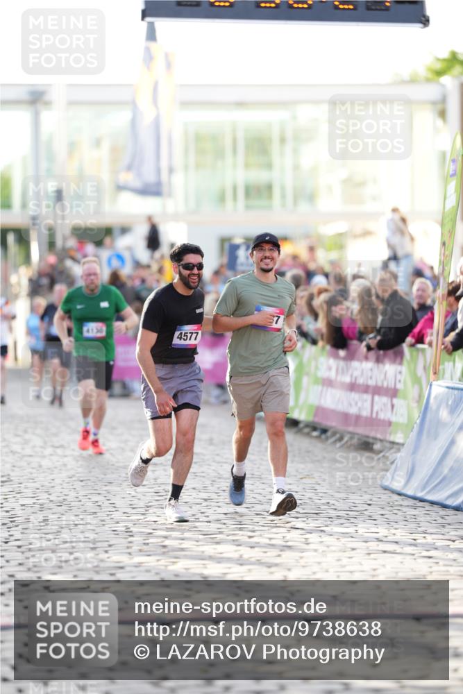 12.06.2026 - Holstenköstenlauf LAZAROV Photography http://msf.ph/oto/9738638 12.06.2026 19:58:20 Laufen 3037, 3180, 3887, 4130, 4577 meine-sportfotos.de