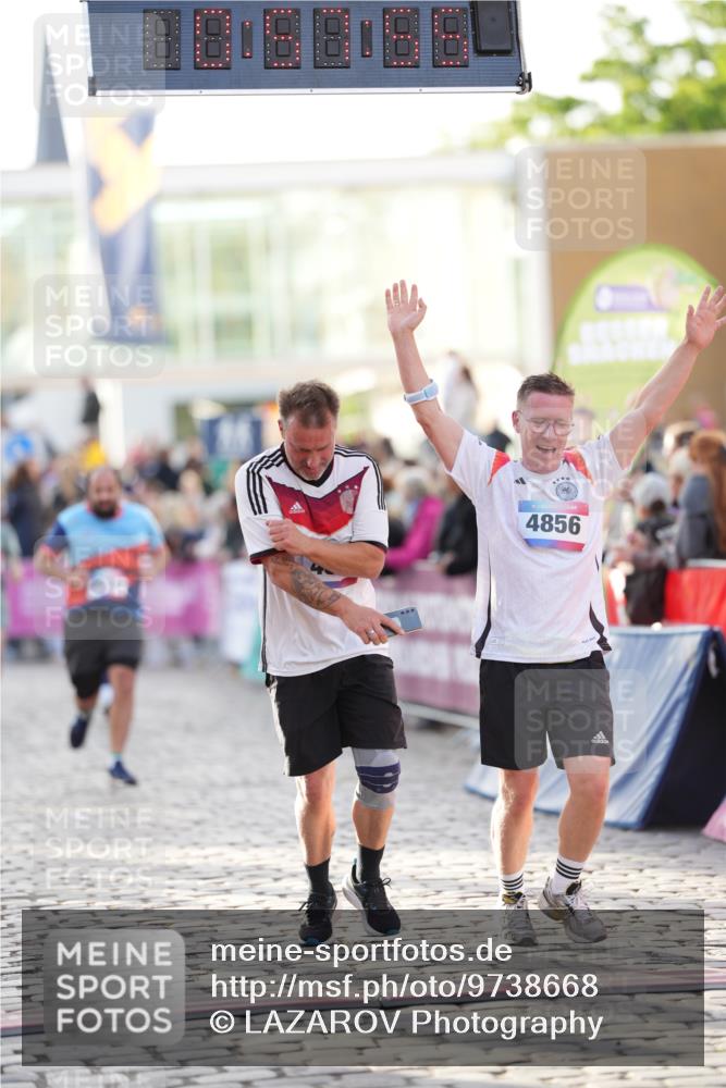 12.06.2026 - Holstenköstenlauf LAZAROV Photography http://msf.ph/oto/9738668 12.06.2026 19:57:54 Laufen 3063, 3104, 3411, 3417, 3534, 3753, 3902, 4855, 4856 meine-sportfotos.de