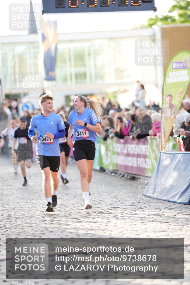 12.06.2026 - Holstenköstenlauf LAZAROV Photography http://msf.ph/oto/9738678 12.06.2026 19:57:47 Laufen 3063, 3170, 3411, 3417, 3511, 3753, 4275 meine-sportfotos.de