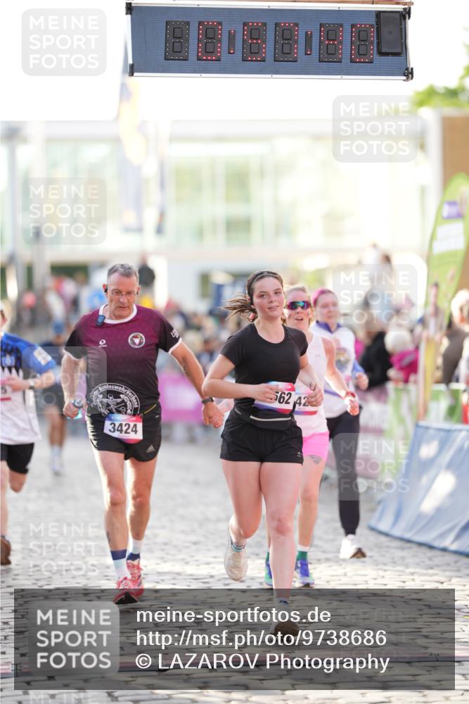 12.06.2026 - Holstenköstenlauf LAZAROV Photography http://msf.ph/oto/9738686 12.06.2026 19:57:39 Laufen 3423, 3424, 3511, 3760, 4275, 4372, 4562, 4615 meine-sportfotos.de