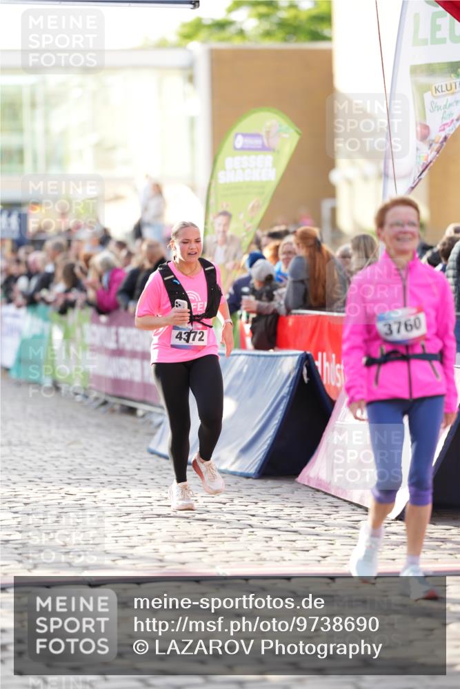 12.06.2026 - Holstenköstenlauf LAZAROV Photography http://msf.ph/oto/9738690 12.06.2026 19:57:35 Laufen 3760, 3977, 3979, 3991, 4372, 4562 meine-sportfotos.de