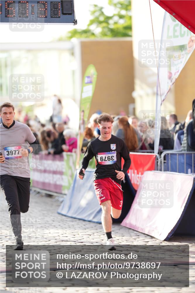 12.06.2026 - Holstenköstenlauf LAZAROV Photography http://msf.ph/oto/9738697 12.06.2026 19:57:31 Laufen 3194, 3760, 3977, 3979, 3991, 4377 meine-sportfotos.de