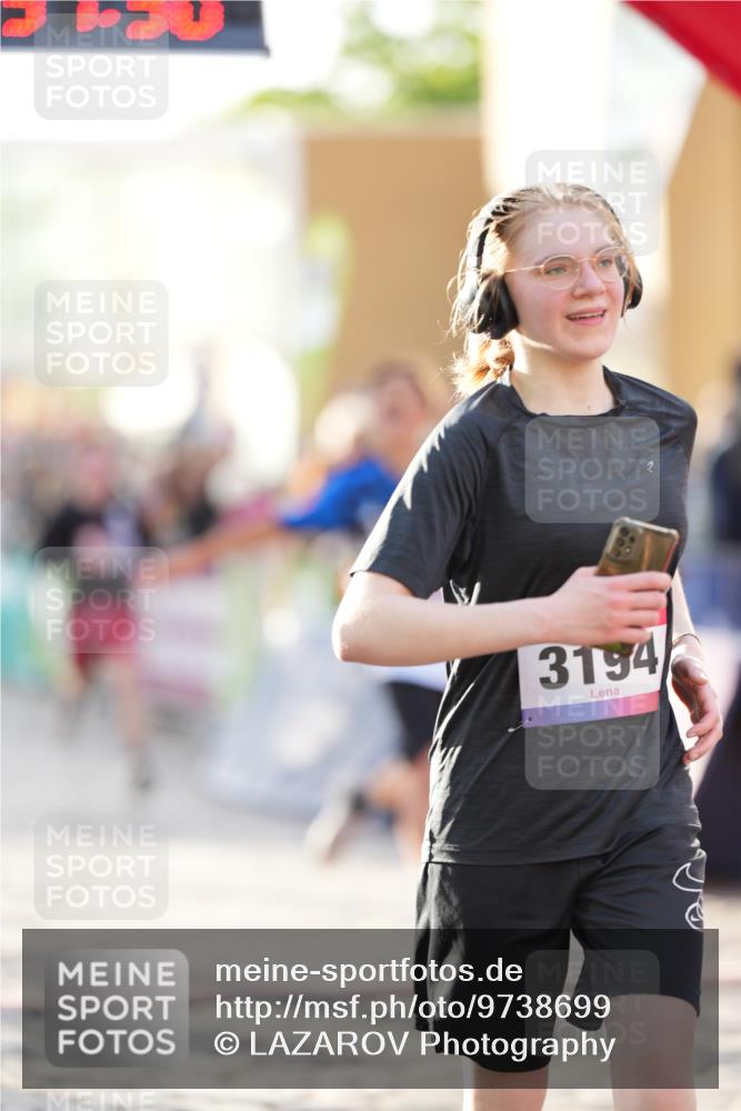 12.06.2026 - Holstenköstenlauf LAZAROV Photography http://msf.ph/oto/9738699 12.06.2026 19:57:30 Laufen 3194, 3784, 3977, 3979, 3991, 4377, 4566 meine-sportfotos.de