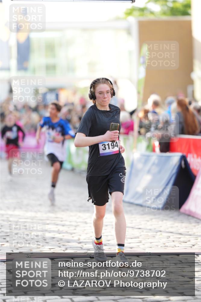 12.06.2026 - Holstenköstenlauf LAZAROV Photography http://msf.ph/oto/9738702 12.06.2026 19:57:28 Laufen 3190, 3194, 3784, 3977, 3979, 3991, 4376, 4377, 4566, 4592 meine-sportfotos.de