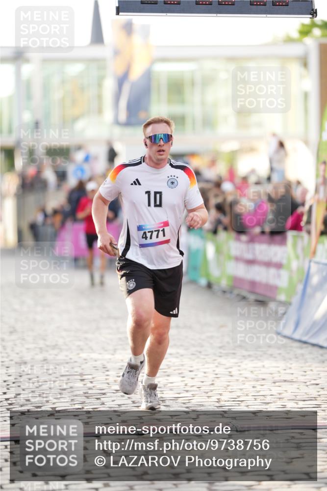12.06.2026 - Holstenköstenlauf LAZAROV Photography http://msf.ph/oto/9738756 12.06.2026 19:56:34 Laufen 3160, 3397, 3767, 3890, 4270, 4771 meine-sportfotos.de