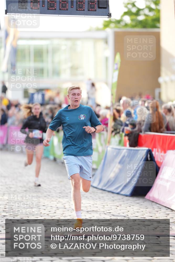 12.06.2026 - Holstenköstenlauf LAZAROV Photography http://msf.ph/oto/9738759 12.06.2026 19:56:32 Laufen 3160, 3397, 3767, 3890, 4270, 4771 meine-sportfotos.de