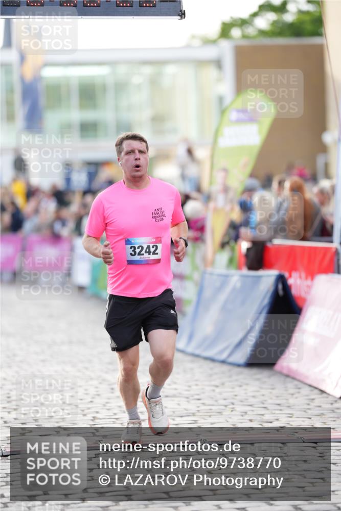 12.06.2026 - Holstenköstenlauf LAZAROV Photography http://msf.ph/oto/9738770 12.06.2026 19:56:22 Laufen 3242 meine-sportfotos.de