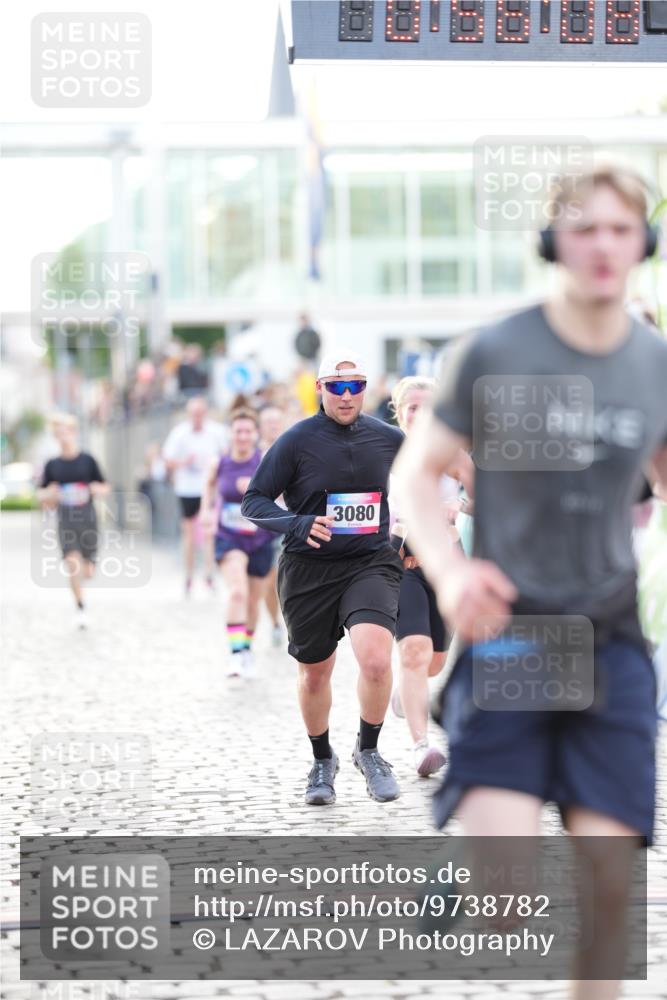 12.06.2026 - Holstenköstenlauf LAZAROV Photography http://msf.ph/oto/9738782 12.06.2026 19:56:07 Laufen 3052, 3080, 3483, 4606, 4836, 4926 meine-sportfotos.de