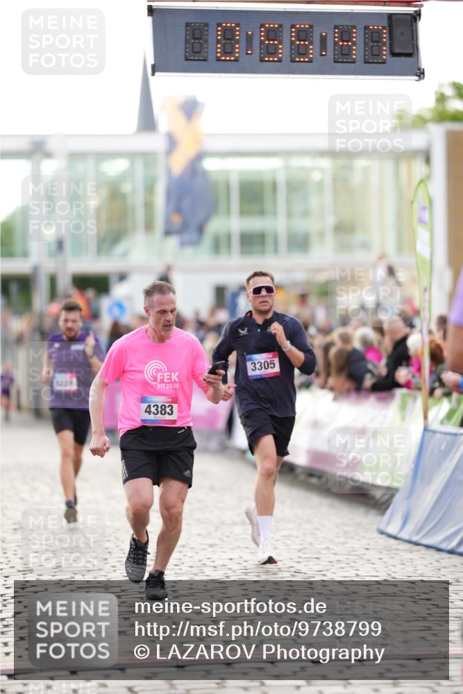 12.06.2026 - Holstenköstenlauf LAZAROV Photography http://msf.ph/oto/9738799 12.06.2026 19:55:46 Laufen 3227, 3305, 3543, 4224, 4383, 4400 meine-sportfotos.de
